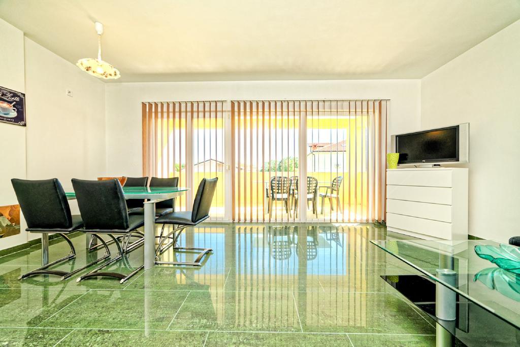 Apartment Una 2 Pula Exteriér fotografie