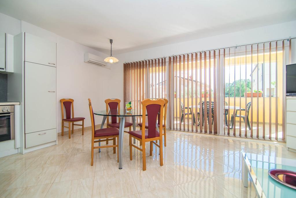 Apartment Una 2 Pula Exteriér fotografie